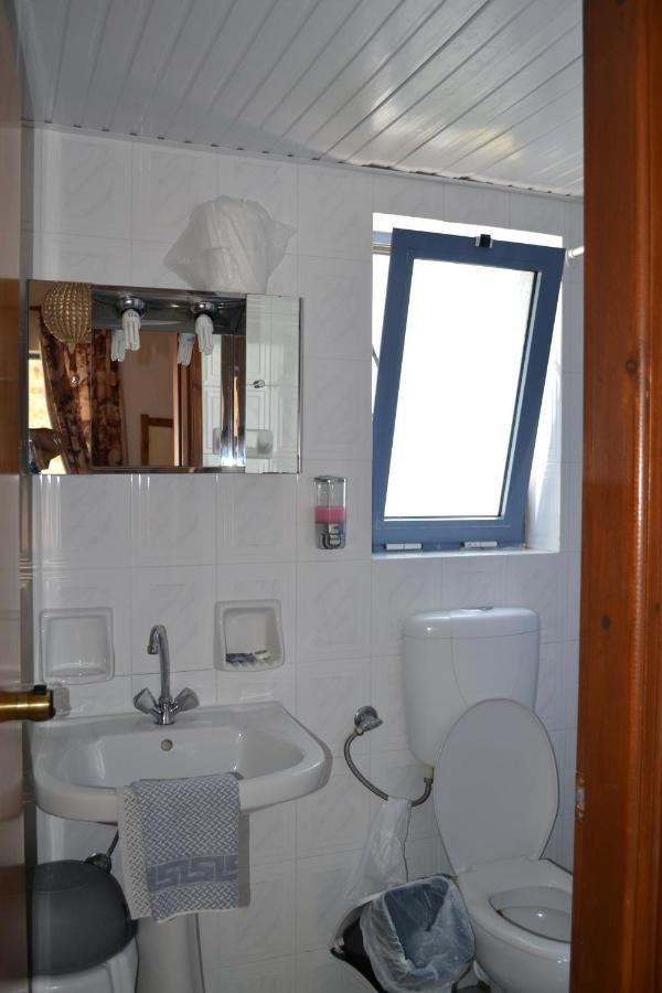 Adamas Rooms Palaiochora Exterior photo